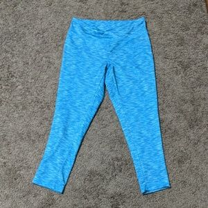 Jockey cropped workout leggings